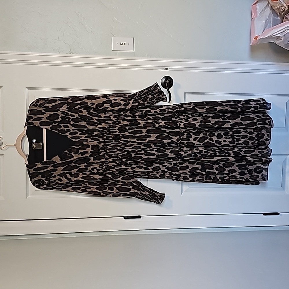 NWOT Taylor cheetah midi dress. 10